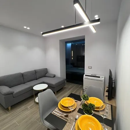 Apartment Deluxe Bllok Tirana