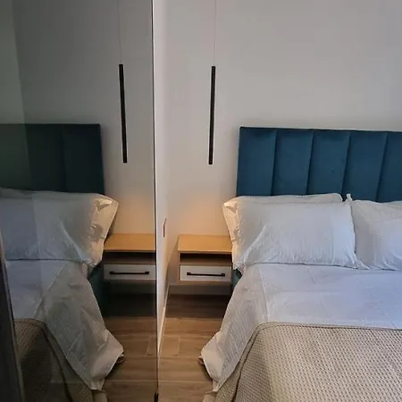 Deluxe Bllok Apartament *