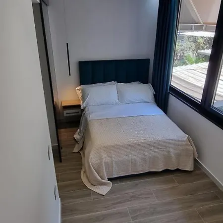 Διαμέρισμα Deluxe Bllok Τίρανα