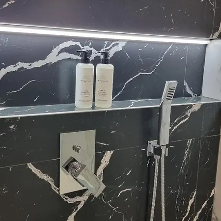Deluxe Bllok Apartment